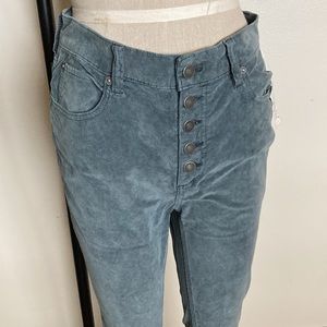 NWT—Free People We The Free gray corduroys w/button up fly size 28